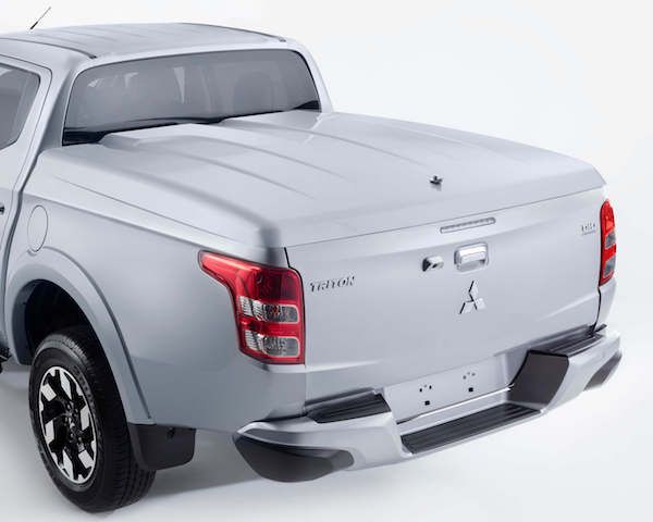 Mitsubishi EGR Tonneau Cover 1-piece AU901062